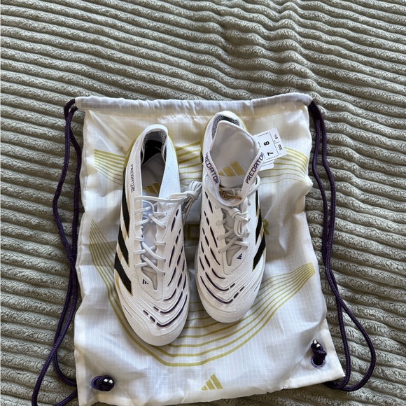 Adidas Predator Elite Firm Ground Cleats - Picture 1 of 3